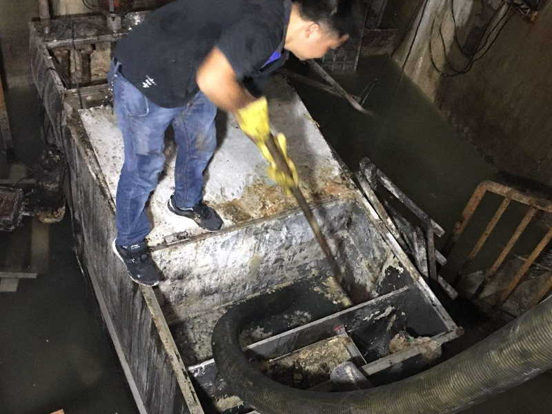青浦区朱家角专业抽粪车抽粪清理化粪池高压清洗管道